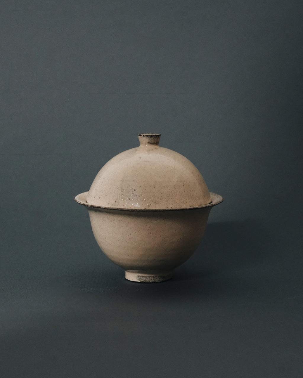 Tea Cup with Lid 盖碗 by 孙秀金