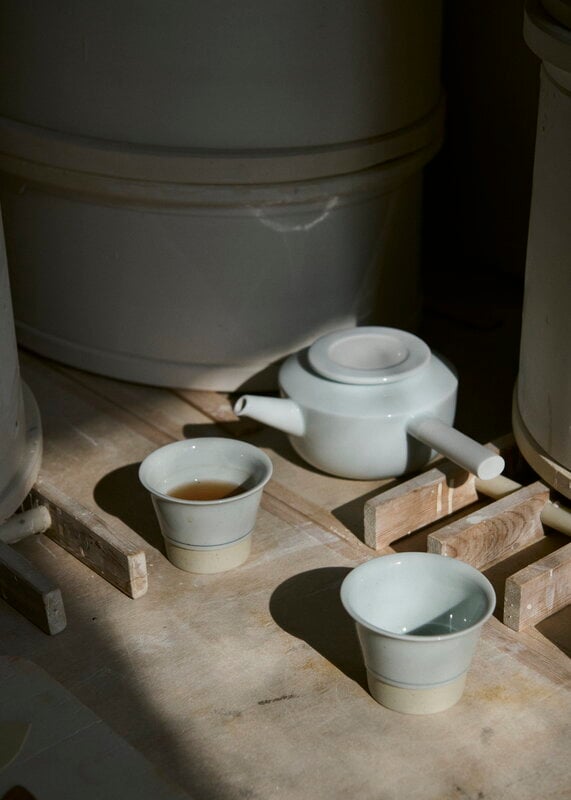Hōjicha Tea Cup by Richard Manz (Natural White)