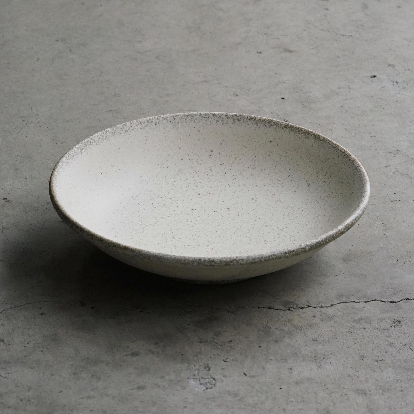 Kigoromo Shallow Bowl by Kurieto Tableware