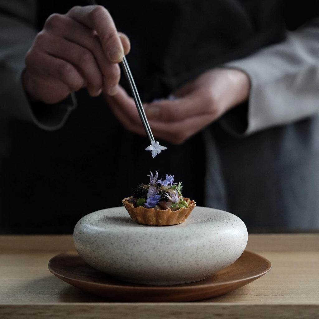 Kigoromo Stage Rock Plate by Kurieto Tableware