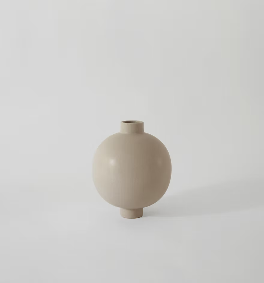 满 Man Vase No.2 by OPEN OBJECT